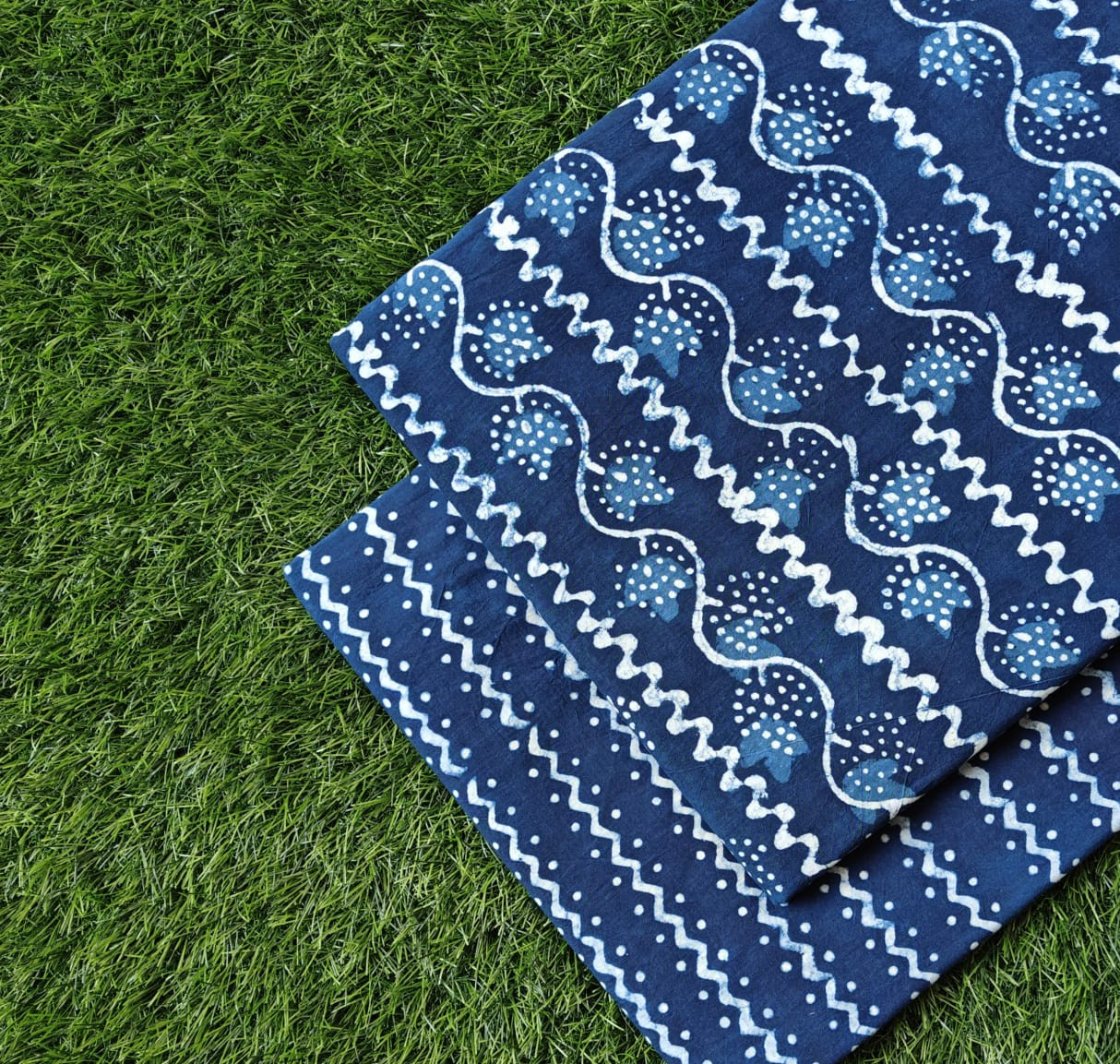 Navy Blue & White Wavy Dots Handblock Printed Cotton Suit Set Top 2.50 MTR +Bottom 2.50 MTR