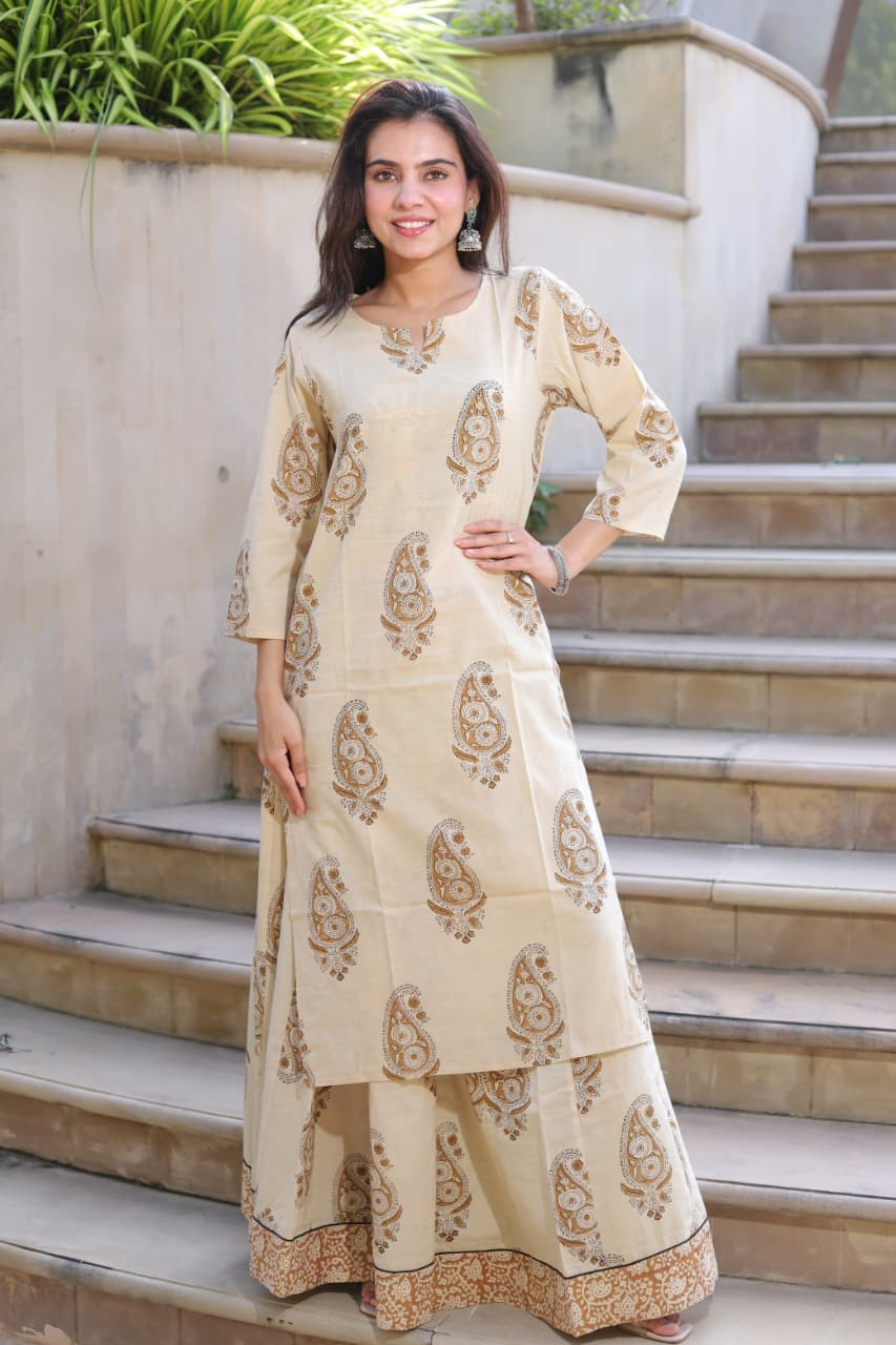 beige or off-white paisley printed kurta with palazzo pants