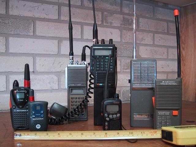 Communication Radios & Walkie Talkies